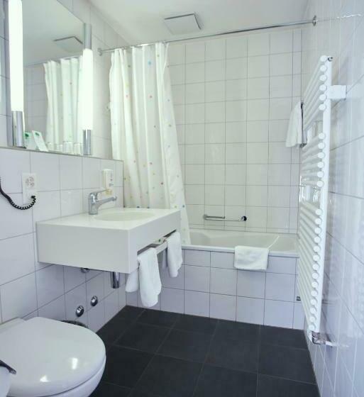 اتاق استاندارد با تخت بزرگ, Bristol Zurich