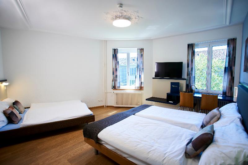 اتاق استاندارد چهار تخته, Bristol Zurich