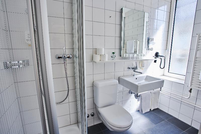 اتاق استاندارد چهار تخته, Bristol Zurich