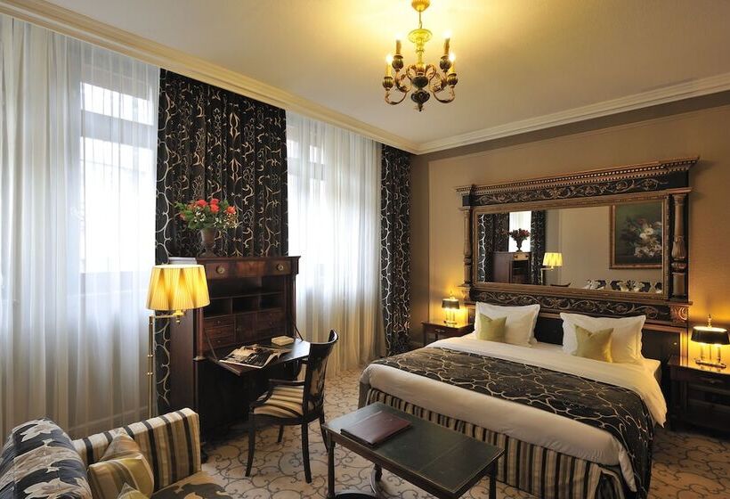 اتاق کلاسیک, De La Cigogne