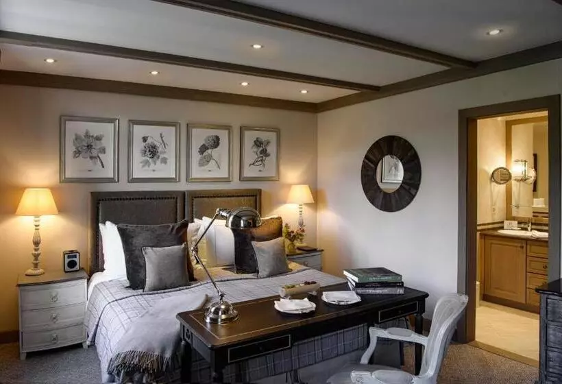 Classic Room, Gstaad Palace