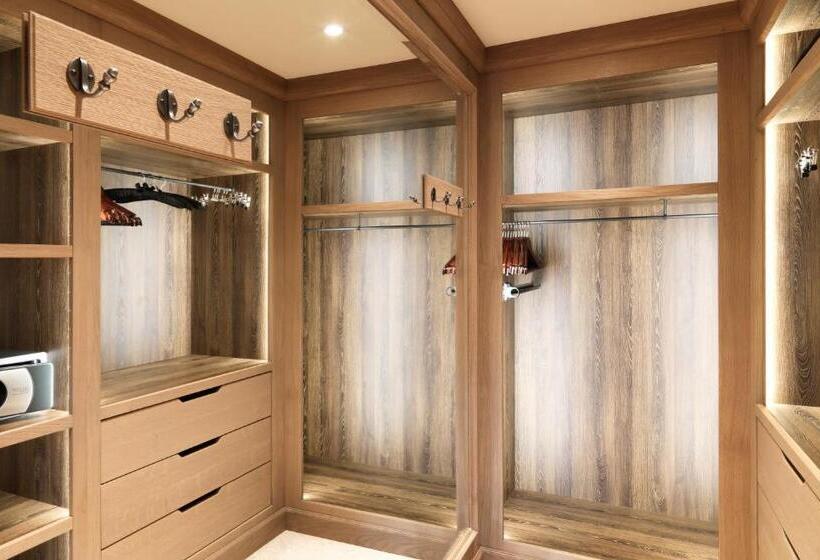 클래식 주니어 스위트, Gstaad Palace