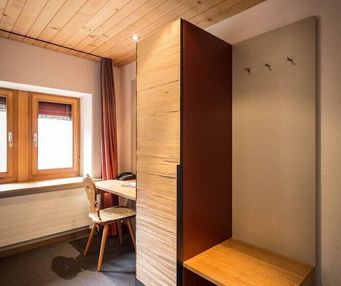 اتاق استاندارد یک نفره, Landhaus