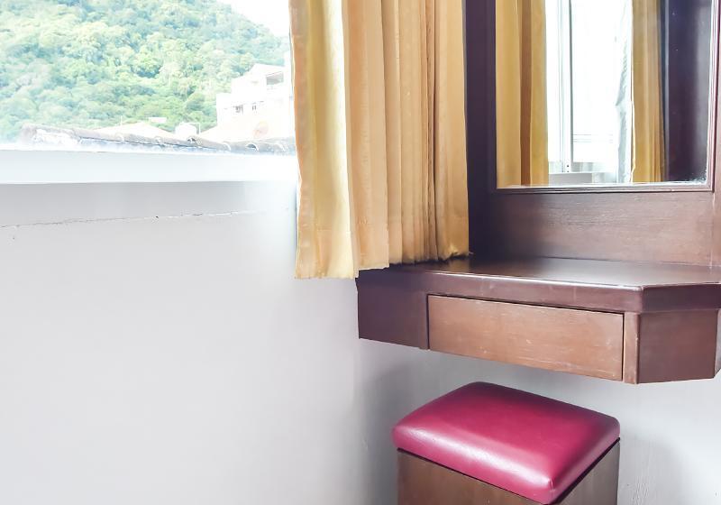 اتاق سوپریور, Les Armures