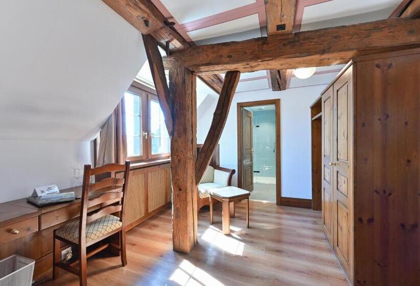 Номер Economy, Rheinfels