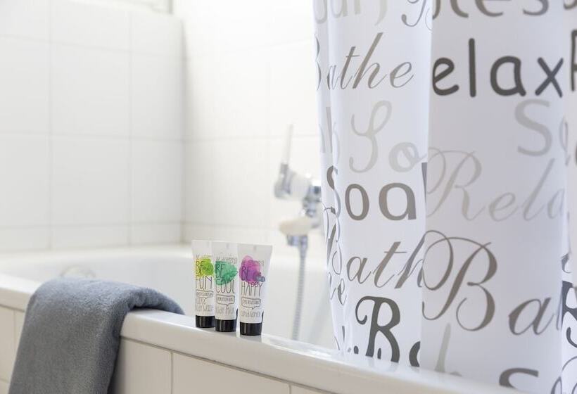 패밀리 룸, Smart Hotel Minusio, A Benvenuti