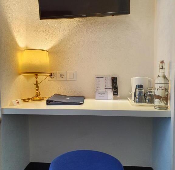 スタンダードルーム, Touring Au Lac