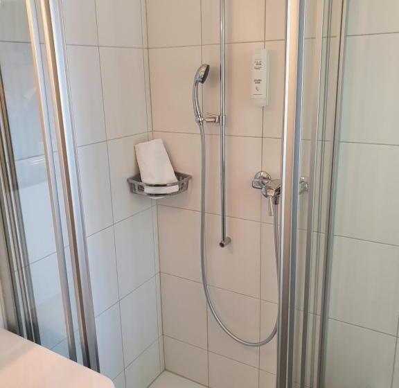 コンフォートルーム, Touring Au Lac