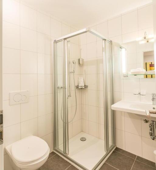 コンフォートルーム, Touring Au Lac