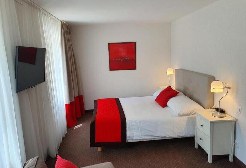 コンフォートルーム, Touring Au Lac