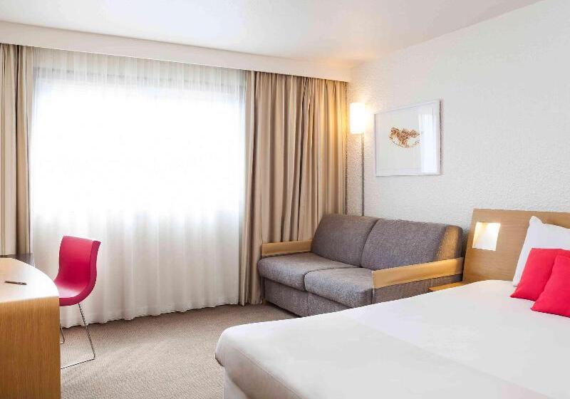 جناح جونيور, Victoria