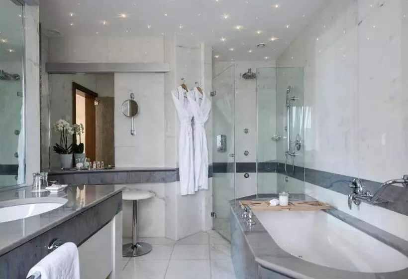 Suite with lake view, Villa Orselina Small Luxury