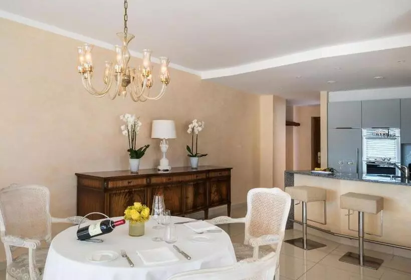 Suite with lake view, Villa Orselina Small Luxury