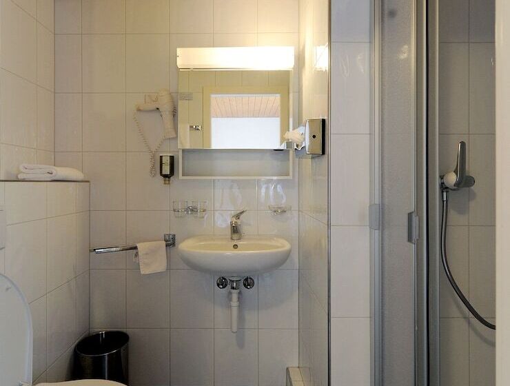 Полулюкс, Restaurant Zum Gade