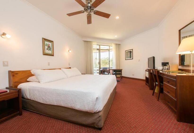 غرفة قياسية مطلة على الجبل, Bougainvillea San Jose