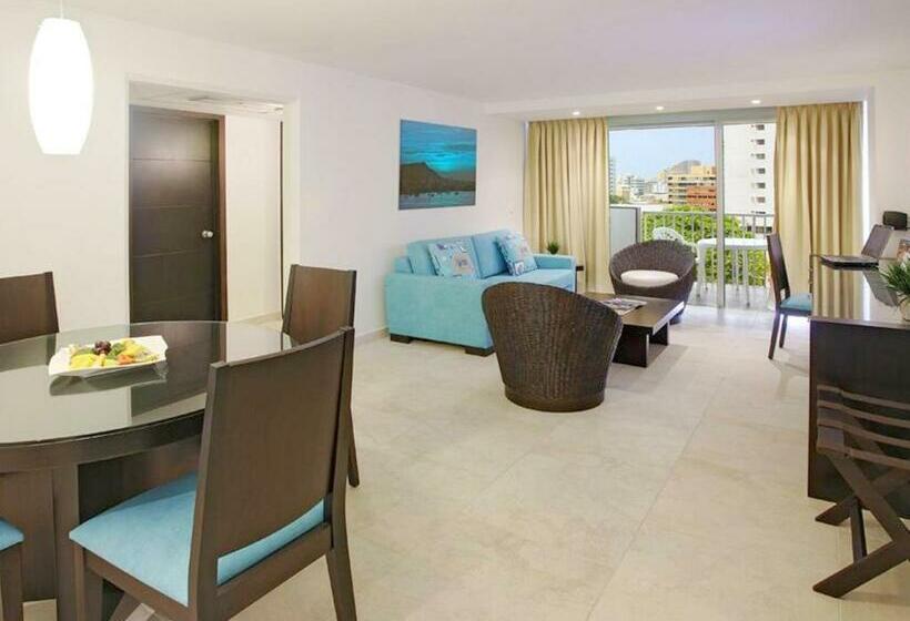 سوییت لوکس, Capilla Del Mar