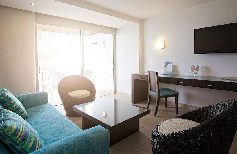 سوئیت خانواده 2 خوابه, Capilla Del Mar