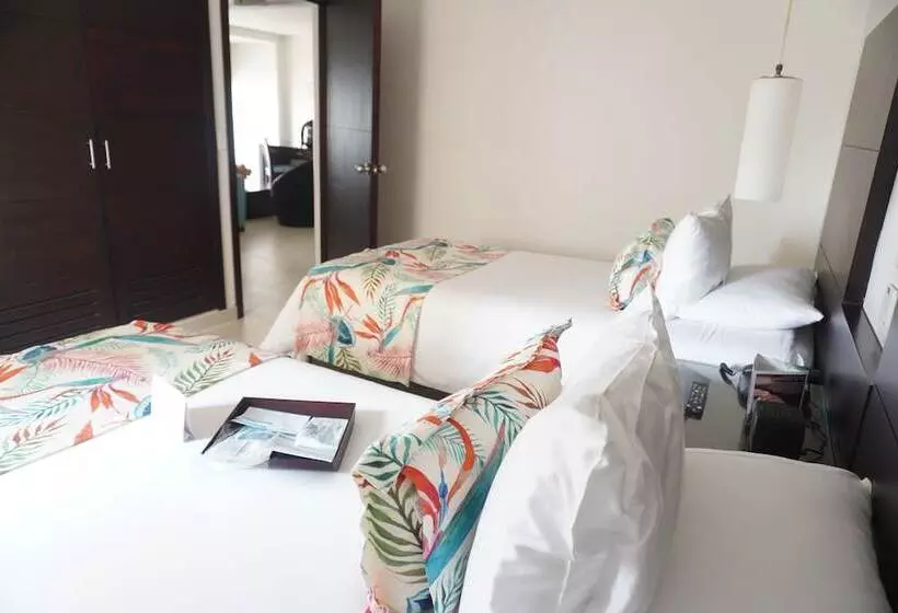 سوئیت خانواده 2 خوابه, Capilla Del Mar