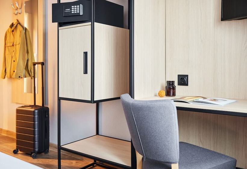 标准单人间, Central Hamburg