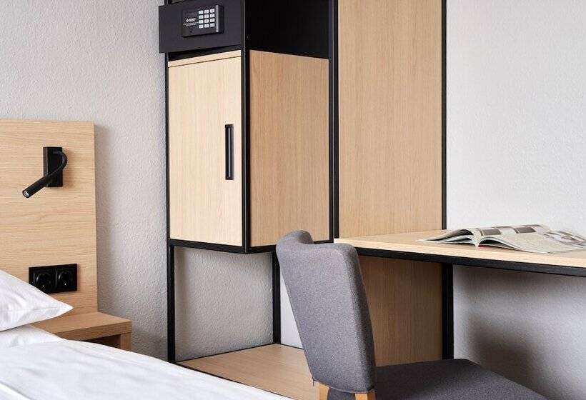 标准单人间, Central Hamburg