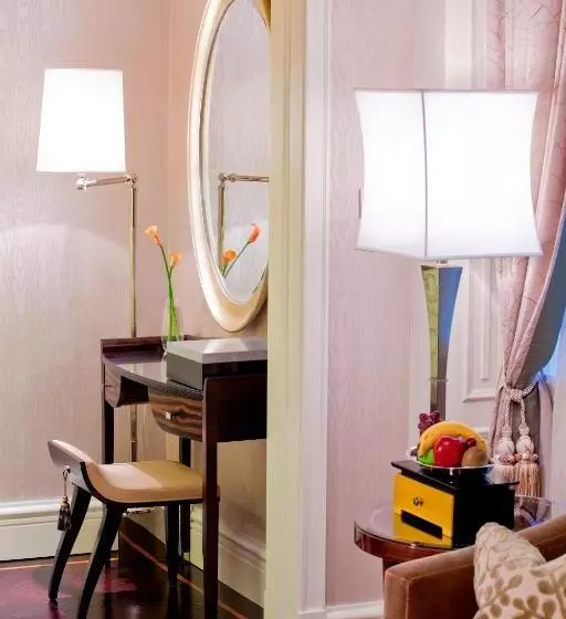 سوییت, Fairmont Peace Hotel On The Bund