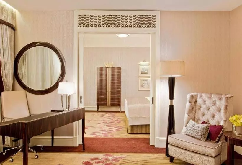 سوییت, Fairmont Peace Hotel On The Bund