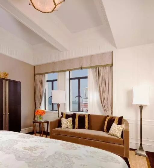 اتاق لوکس با چشم‌انداز شهر, Fairmont Peace Hotel On The Bund