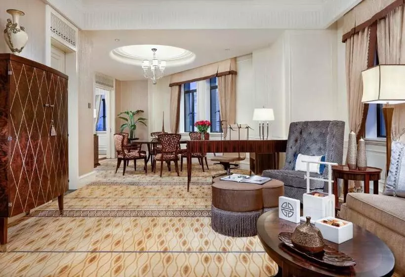 سوئیت با چشم‌انداز رودخانه, Fairmont Peace Hotel On The Bund