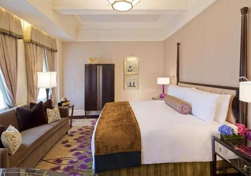 اتاق اجرایی با تخت بزرگ, Fairmont Peace Hotel On The Bund