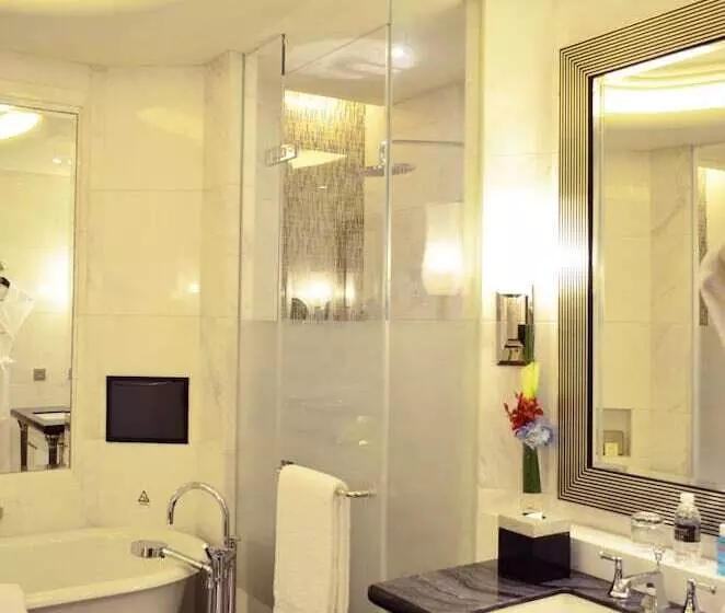 اتاق استاندارد با تخت بزرگ, Fairmont Peace Hotel On The Bund