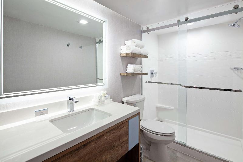 Delüks Süit, Hongqiao Jin Jiang