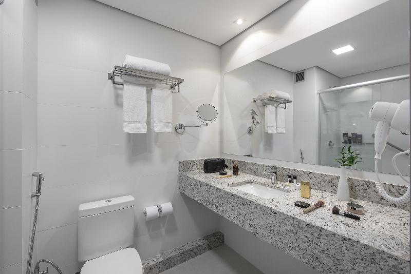 Kulüp Odası, Hongqiao Jin Jiang