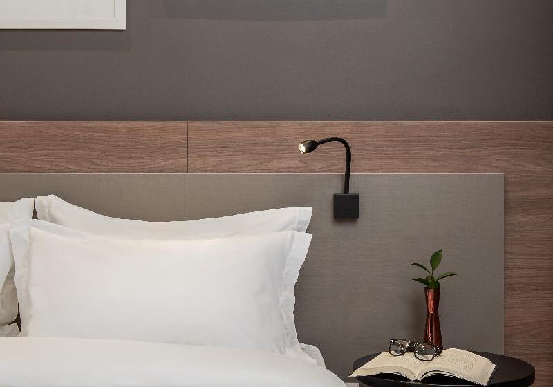 Kulüp Odası, Hongqiao Jin Jiang