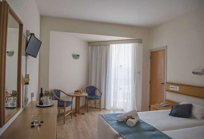 חדר סטנדרט נוף לבריכה, Kissos