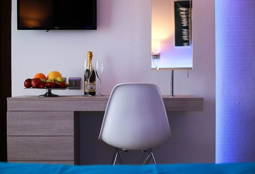 اتاق استاندارد با چشم‌انداز دریا, Les Palmiers Beach Boutique Hotel & Luxury Apartments