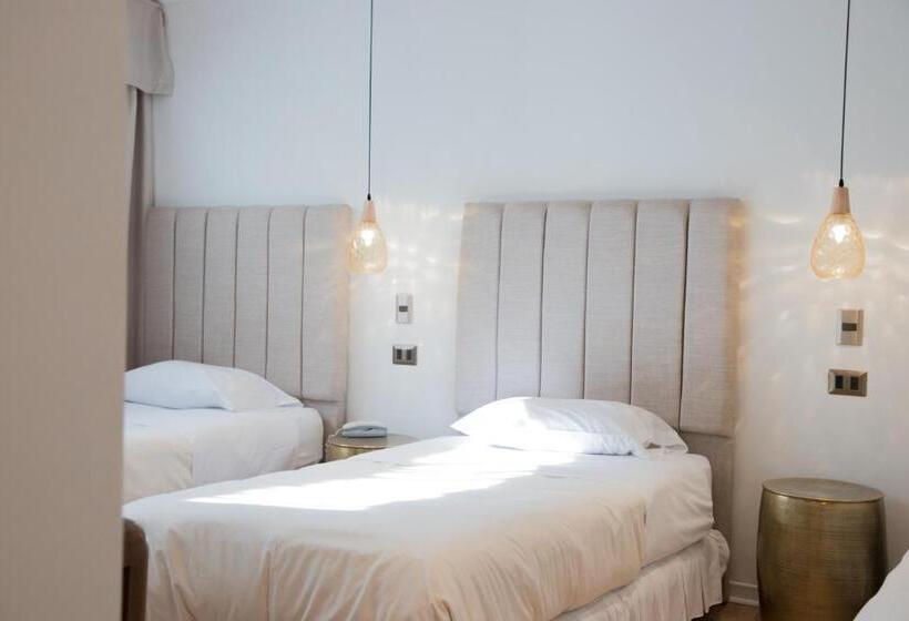 Standaard Driepersoonskamer, Marcos Gamero