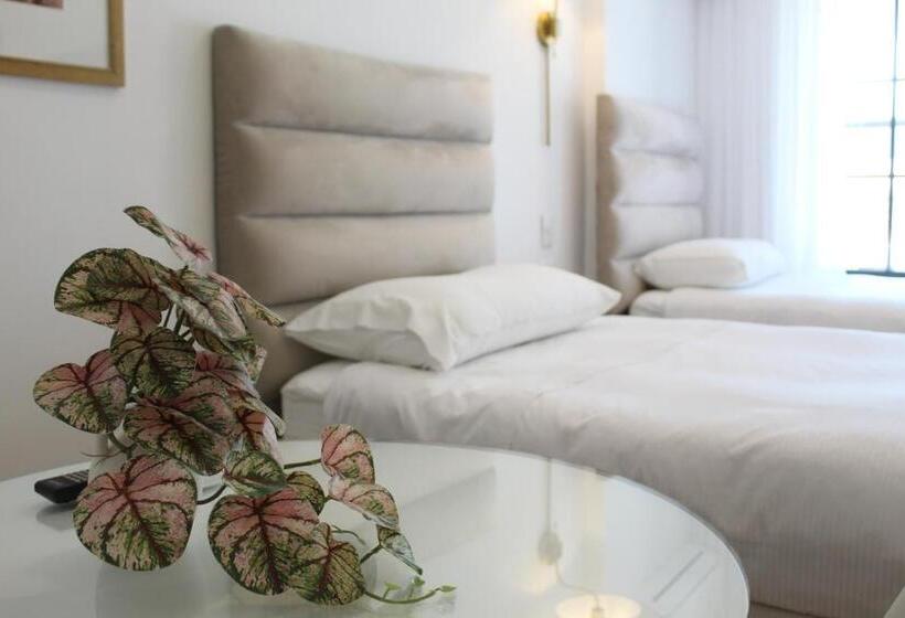 Standaard Vierpersoonskamer, Marcos Gamero