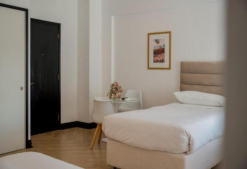 Standaard Vierpersoonskamer, Marcos Gamero