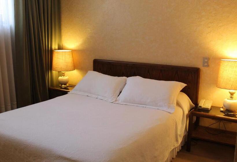 Junior Suite, Marcos Gamero