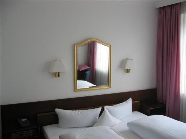 스탠다드 트리플 룸, Maromme