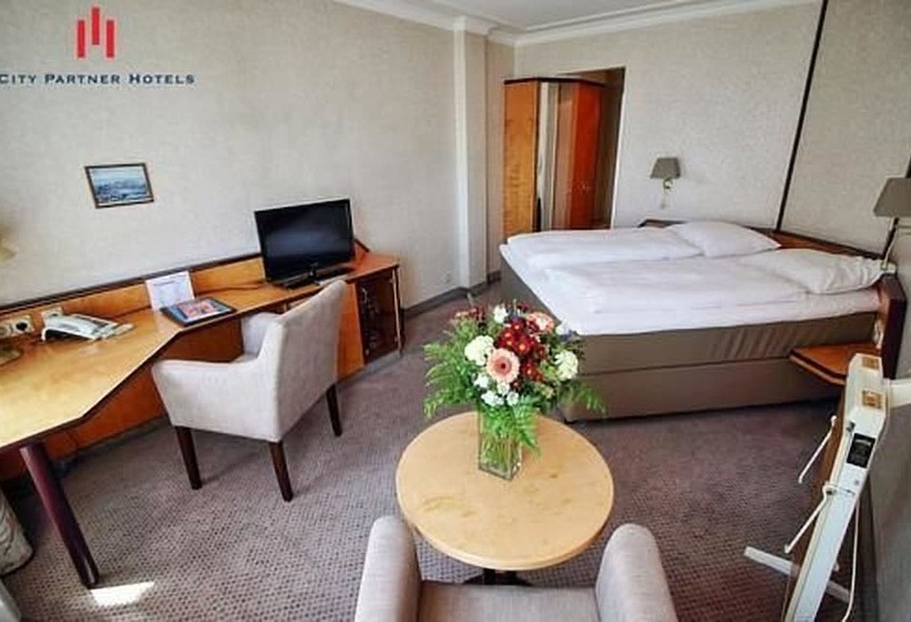 标准间, Senator Hamburg