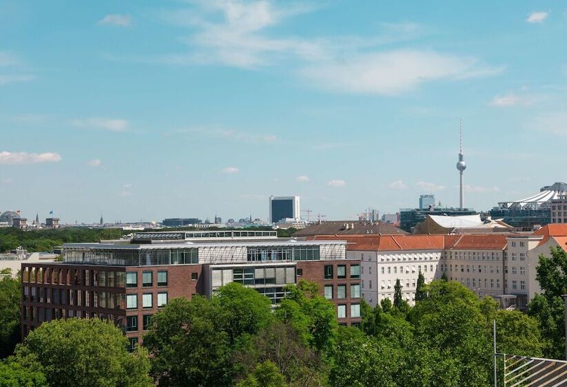 سوئیت با چشم‌انداز, Sheraton Berlin Grand Hotel Esplanade