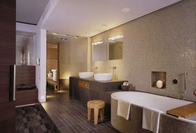 2 Bedroom Presidential Suite