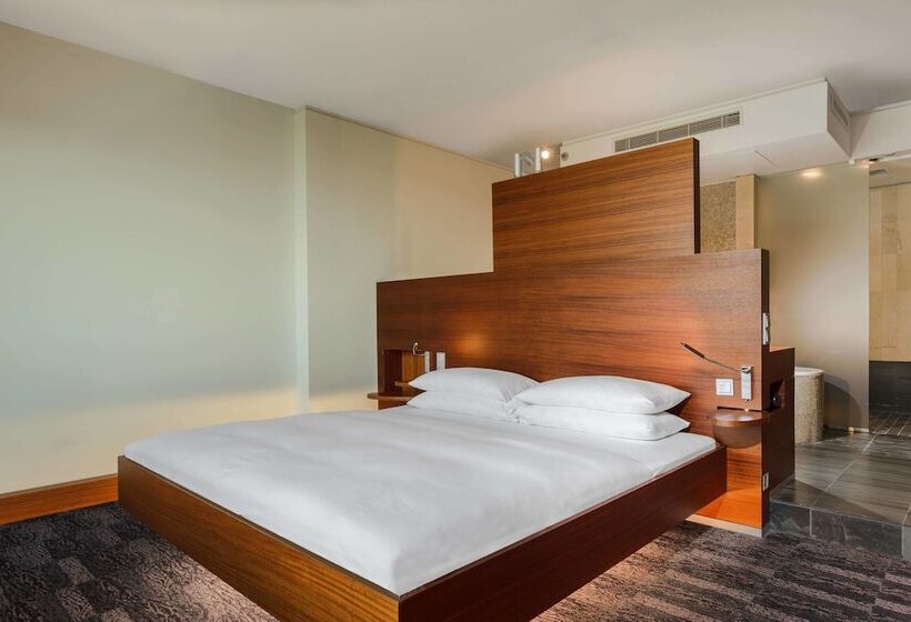 سوئیت ریاست جمهوری 2 خوابه, Sheraton Berlin Grand Hotel Esplanade