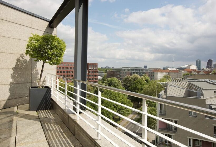 سوئیت با بالکن, Sheraton Berlin Grand Hotel Esplanade