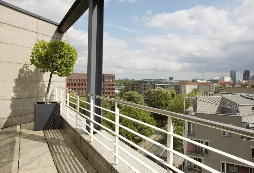 سوئیت با بالکن, Sheraton Berlin Grand Hotel Esplanade