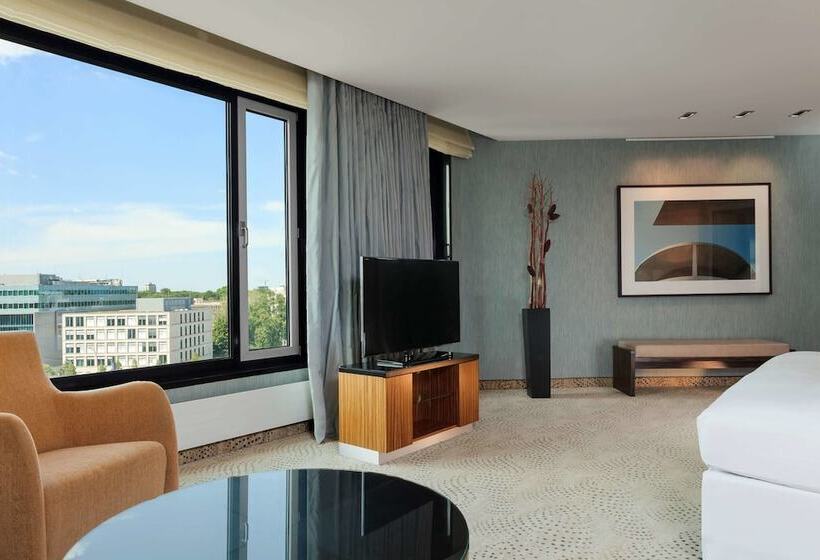 سوئیت با بالکن, Sheraton Berlin Grand Hotel Esplanade