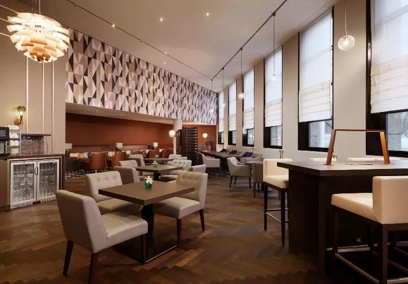 اتاق کلاب, Sheraton Berlin Grand Hotel Esplanade