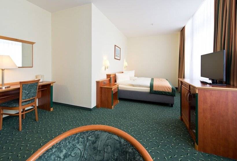 سوییت جونیور, Steglitz International