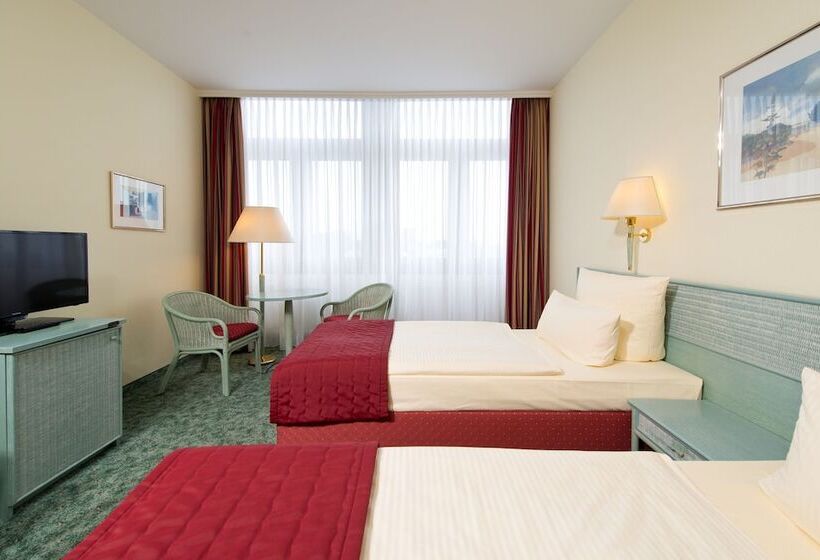 اتاق استاندارد, Steglitz International